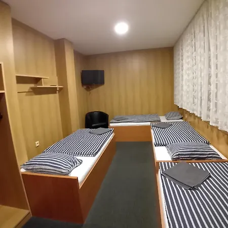Szálloda A Zimni Stadion Slaný