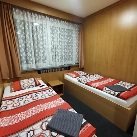 A Zimni Stadion Szálloda 2*