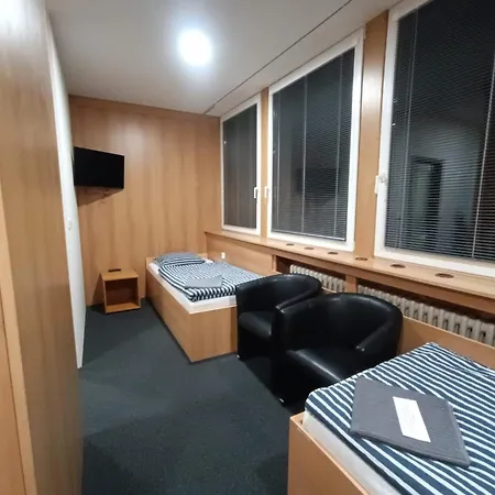 Hotel A Zimni Stadion