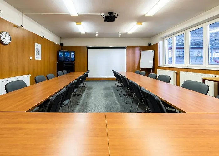 A Zimni Stadion فندق Slaný