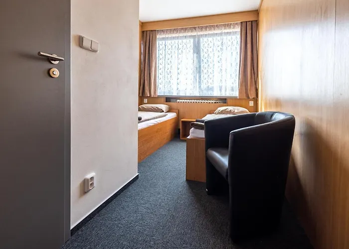 A Zimni Stadion فندق Slaný